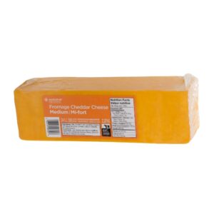 Fromage cheddar coloré mi-fort